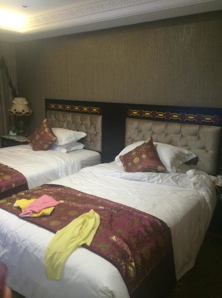 Xichang Cloizon Hotel Exteriör bild